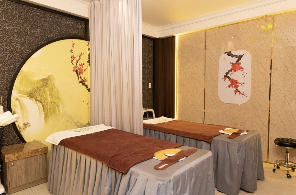 Không gian Queen Spa yên tĩnh với hương thảo mộc lan tỏa nhẹ nhàng