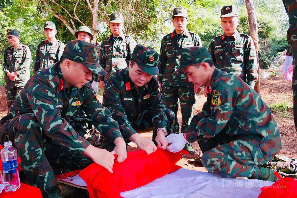 Đội Tìm kiếm, quy tập hài cốt liệt sĩ, Bộ CHQS tỉnh tổ chức cất bốc, quy tập hài cốt liệt sĩ tại điểm cao 685, xã Thanh Thủy.