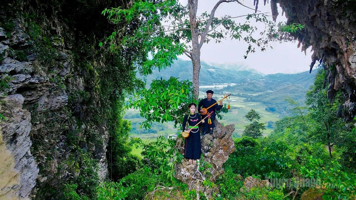 Thung Cave is closely associated with the cultural life of the Tay ethnic community in Bach Ngoc Commune.