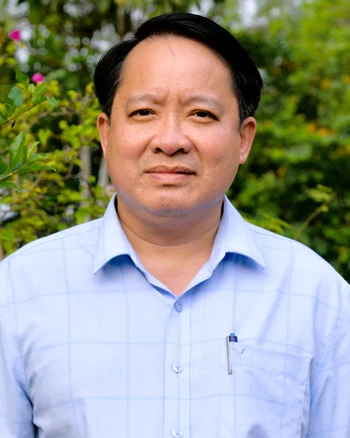 Đồng chí Hoàng Trọng Khoắn, Bí thư Đảng ủy, 
Chủ tịch HĐND xã Tiên Yên