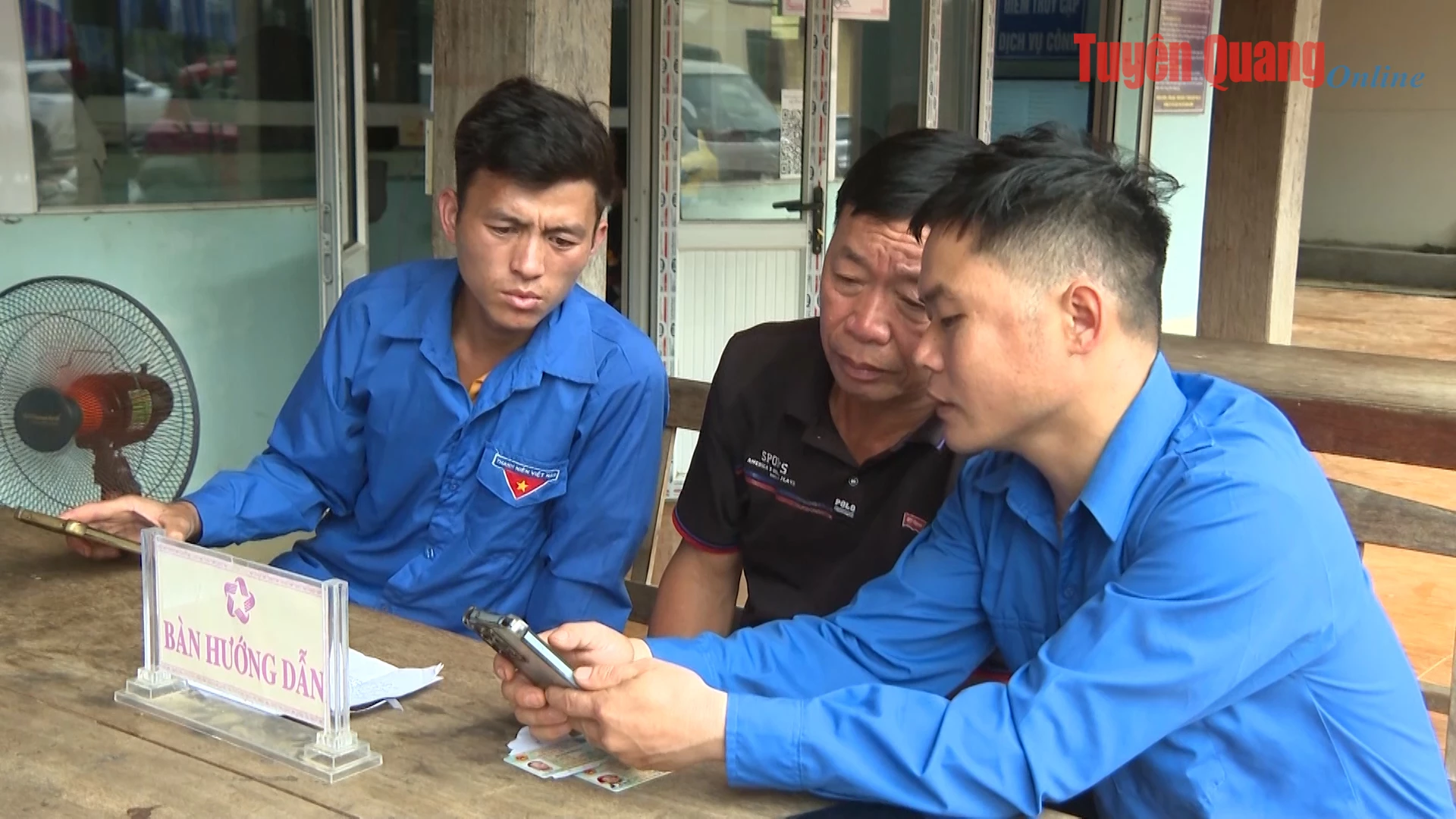 Đưa B&igrave;nh d&acirc;n học vụ số v&agrave;o cuộc sống