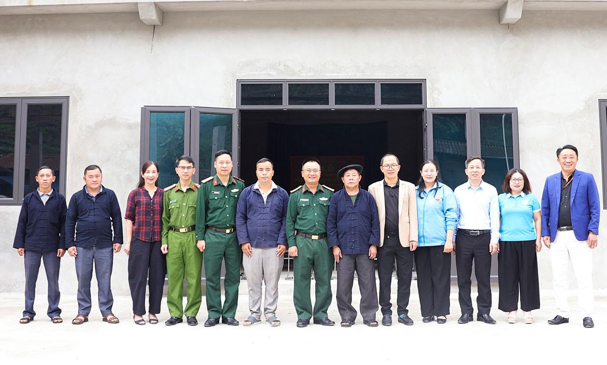 Từ nguồn kinh phí hỗ trợ của Quân khu 2 đã giúp gia đình ông Vàng Sìa Nô, thôn Sủng Trà, xã Sủng Máng xây dựng được căn nhà kiên cố.