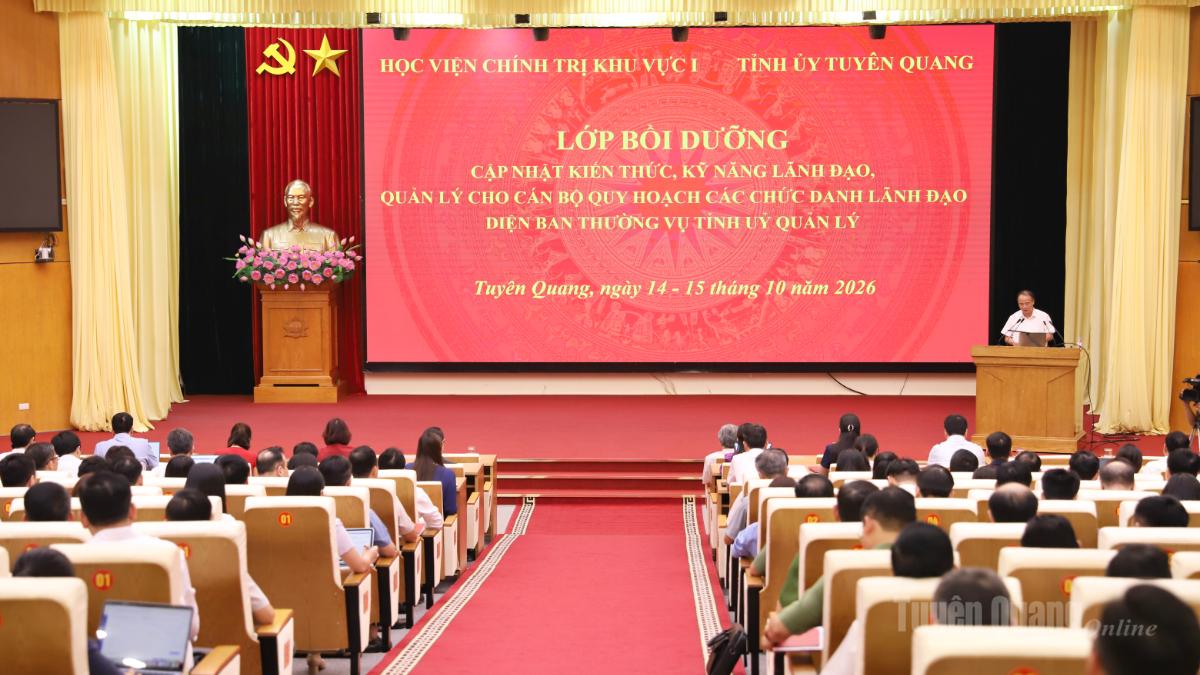 Quang cảnh lớp bồi dưỡng.