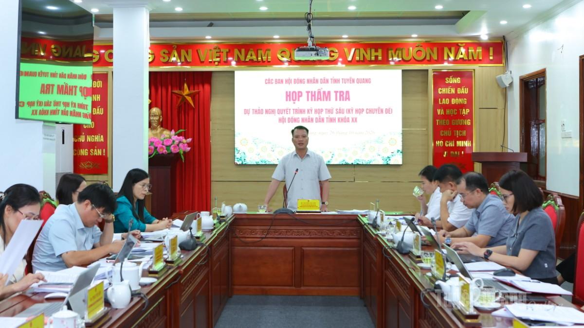 Toàn cảnh phiên họp thẩm tra của Ban Dân tộc HĐND tỉnh.