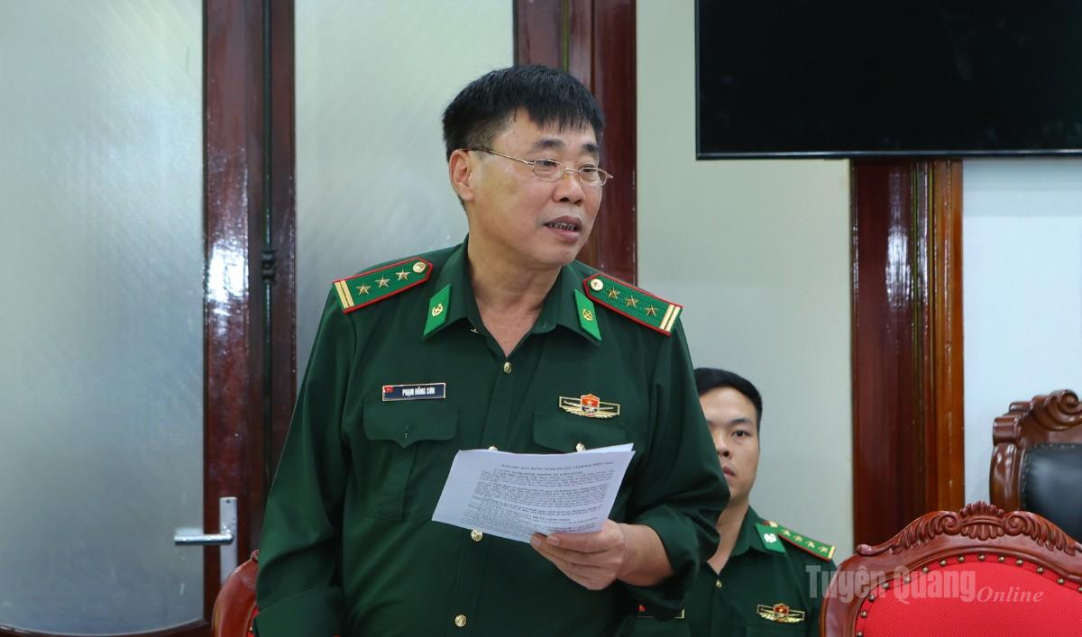 Lãnh đạo Bộ Chỉ huy Quân sự tỉnh phát biểu ý kiến.