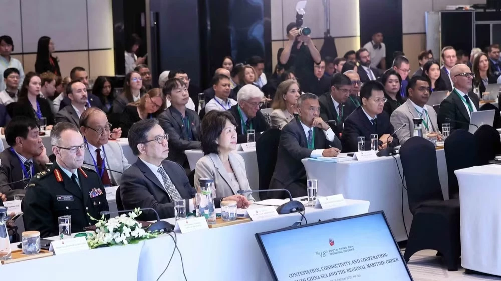 Cạnh tranh, kết nối và hợp tác: Biển Đông và trật tự hàng hải khu vực
