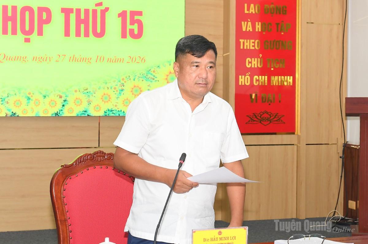 Đồng chí Phó Chủ tịch Thường trực HĐND tỉnh Hầu Minh Lợi phát biểu kết luận phiên họp.