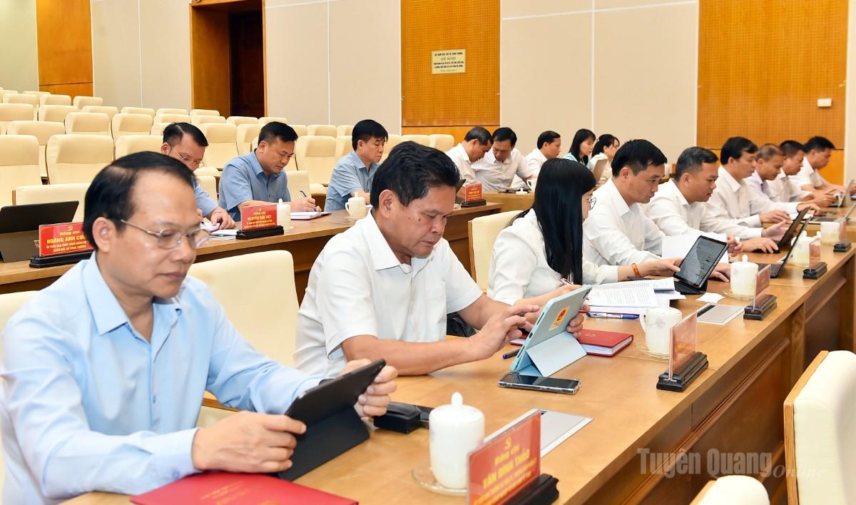 Các đại biểu dự hội nghị.