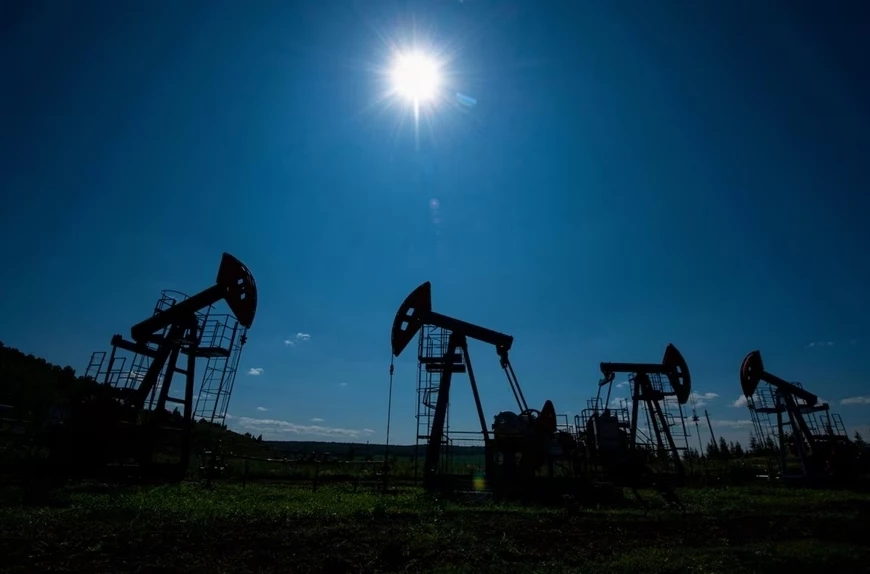 Giá dầu thế giới chốt phiên gần như không thay đổi vào ngày 21-10. Ảnh minh họa: Reuters