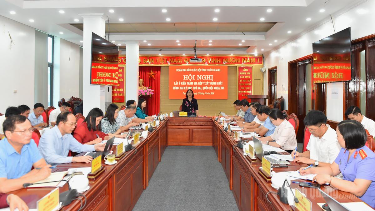 Các đại biểu dự hội nghị.
