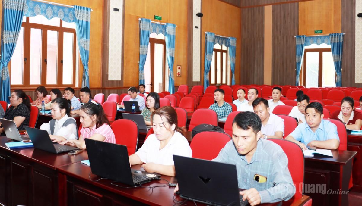 Các học viên tham gia lớp bồi dưỡng.