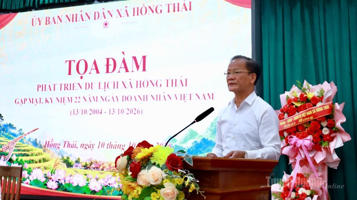 Đồng chí Nguyễn Hồng Hải, Phó Chủ tịch Hiệp hội Du lịch Việt Nam phát biểu tại tọa đàm.