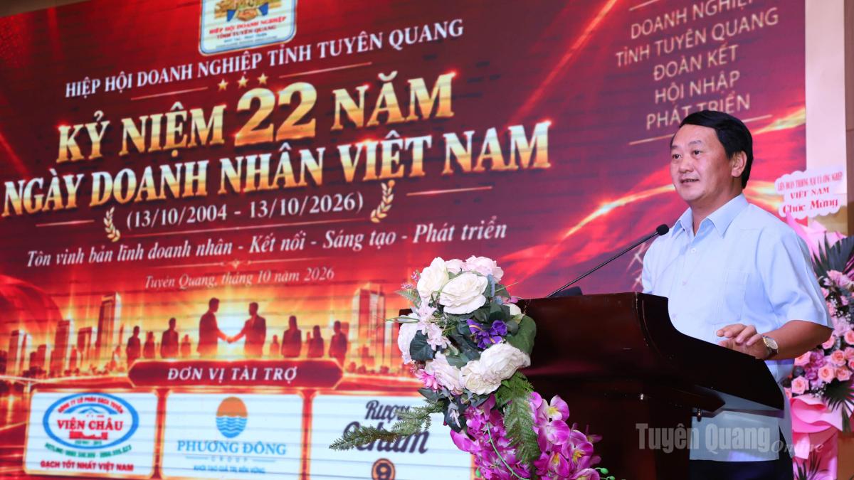 Bí thư Tỉnh ủy Hầu A Lềnh phát biểu tại Lễ kỷ niệm.