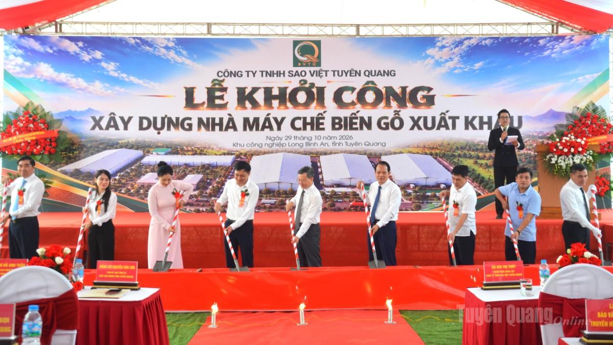 Khởi công xây dựng nhà máy chế biến gỗ xuất khẩu