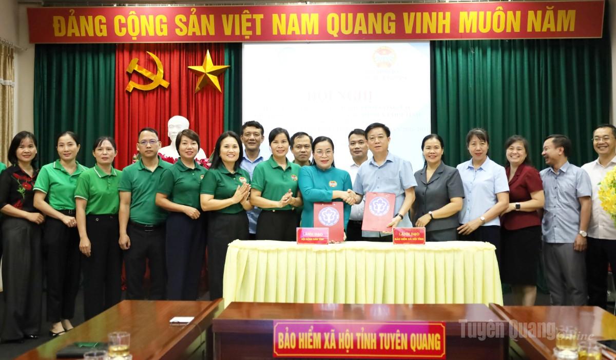 BHXH tỉnh và Hội Nông dân tỉnh ký kết quy chế phối hợp công tác giai đoạn 2026 - 2031.