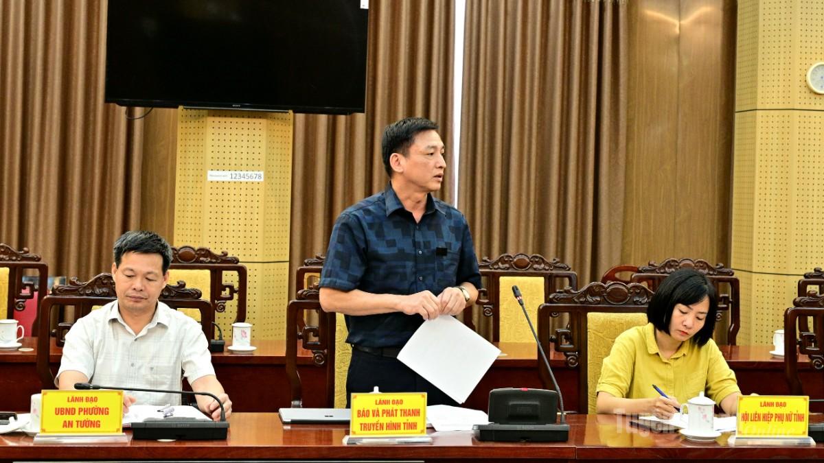 Lãnh đạo Báo và phát thanh, truyền hình tỉnh phát biểu.