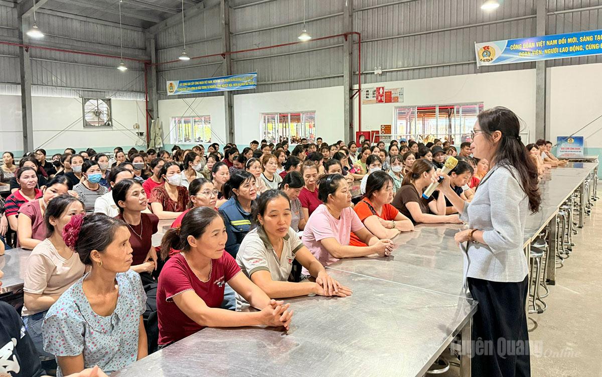 Đoàn viên, người lao động Công ty TNHH Sản xuất Giày Chung Jye Tuyên Quang Việt Nam – Chi nhánh Sơn Dương dự Hội nghị.