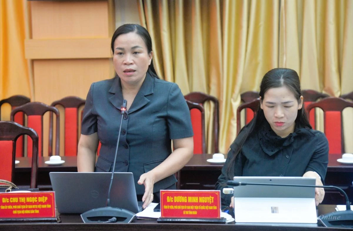 Đại diện lãnh đạo Hội Nông dân tỉnh phát biểu ý kiến tại hội nghị.