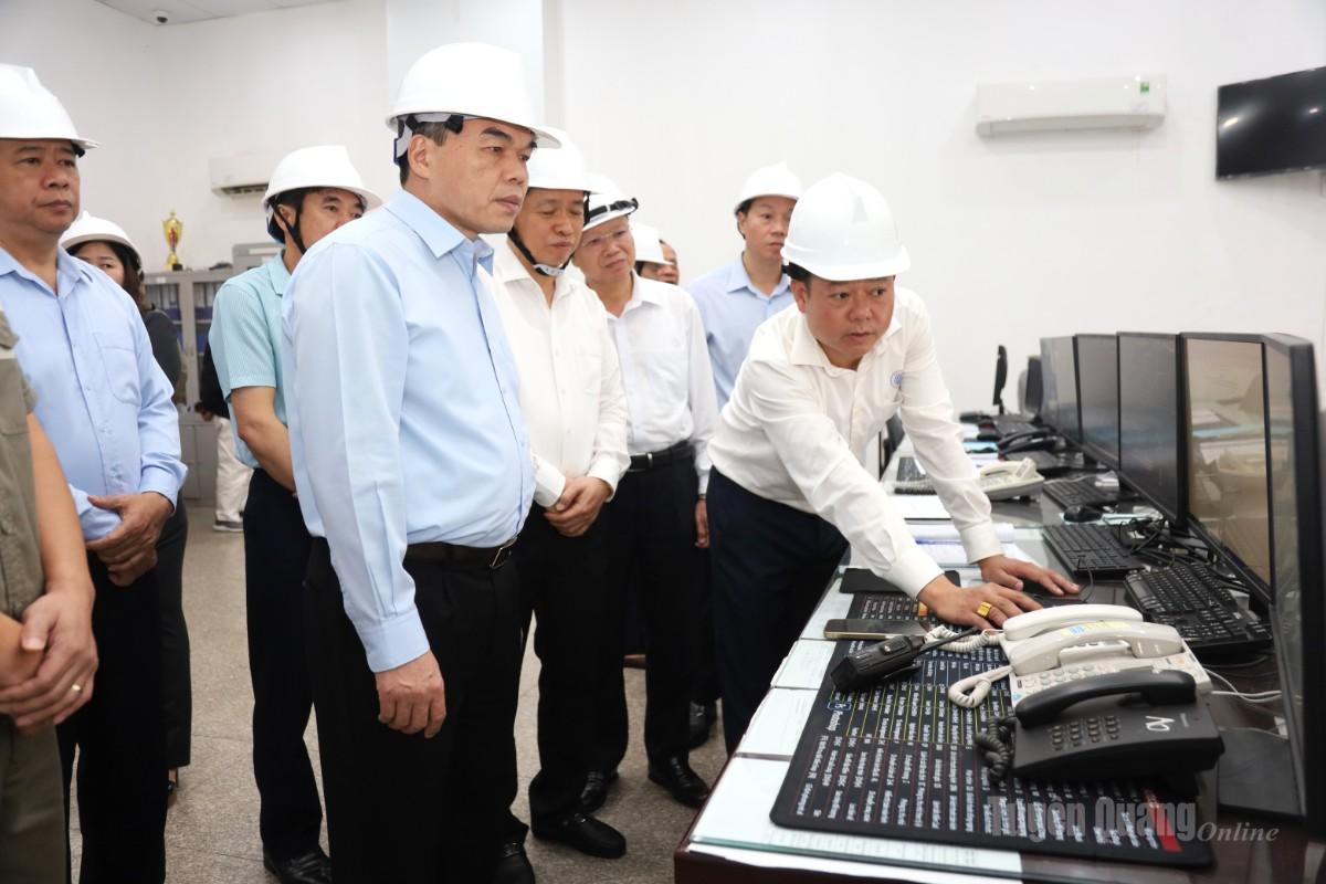 Phó Bí thư Tỉnh ủy, Chủ tịch Ủy ban MTTQ Việt Nam tỉnh kiểm tra công tác vận hành Nhà máy Thủy điện Thái An.