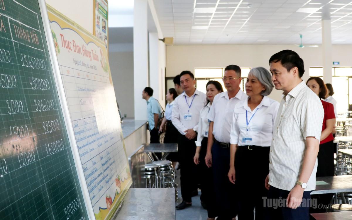 Phó Chủ tịch UBND tỉnh Đỗ Anh Tuấn làm việc tại Trường Phổ thông nội trú Tiểu học và THCS Minh Tân