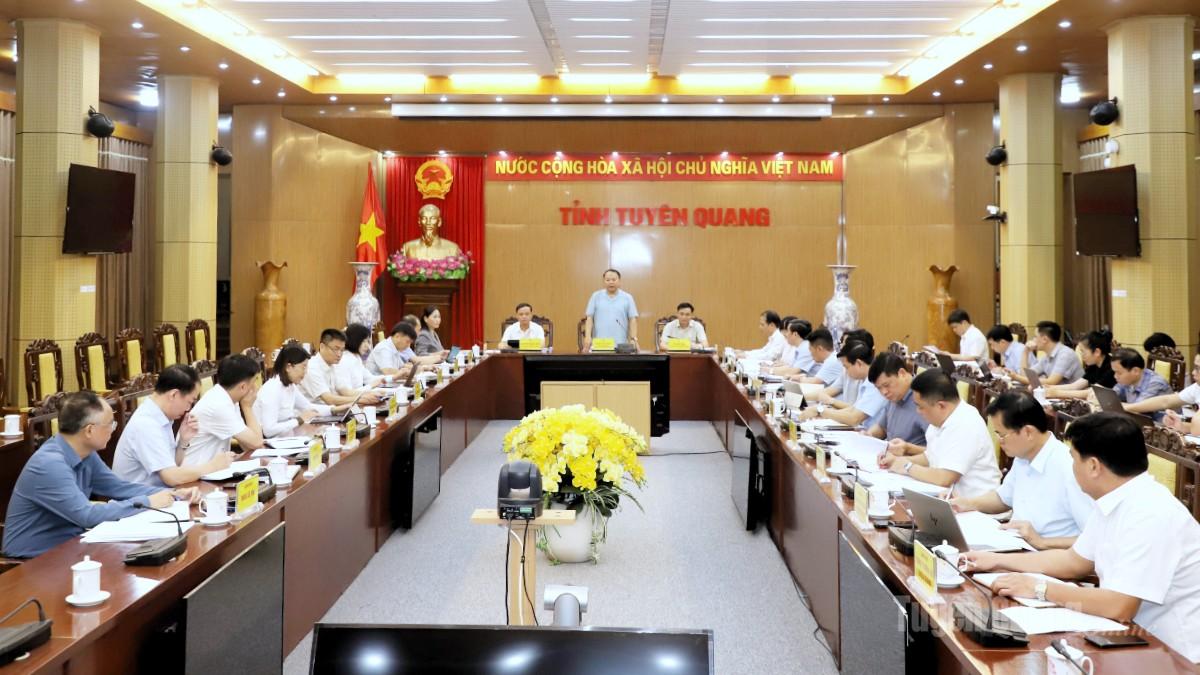 Toàn cảnh cuộc họp.