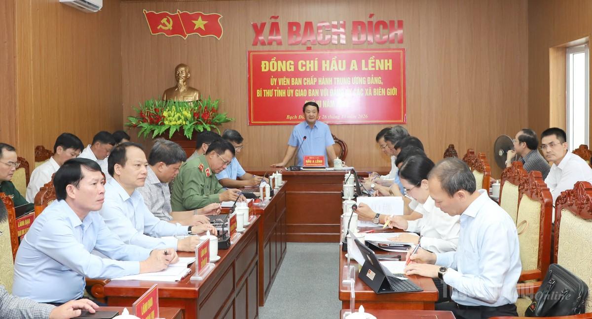 Quang cảnh buổi làm việc.
