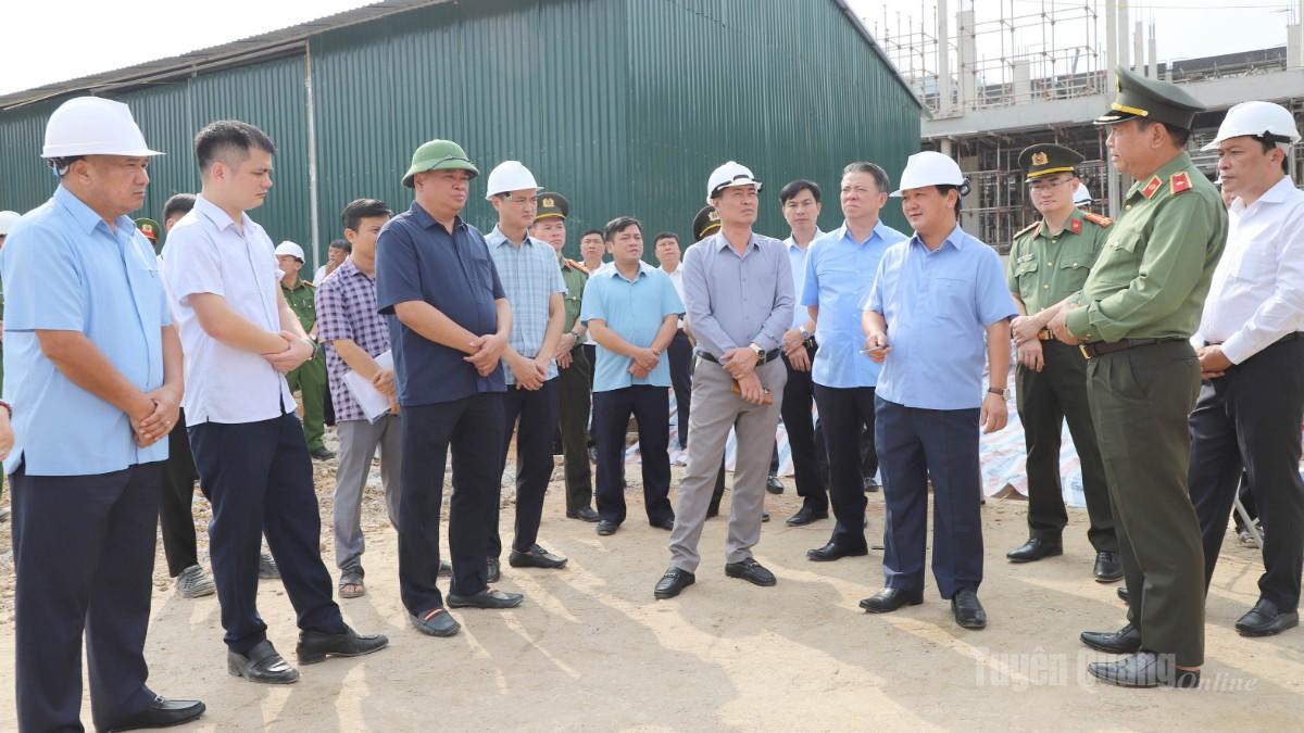 Bí thư Tỉnh ủy Hầu A Lềnh chỉ đạo chủ đầu tư, đơn vị thi công đẩy nhanh tiến độ Trường phổ thông nội trú liên cấp TH và THCS Bạch Đích.