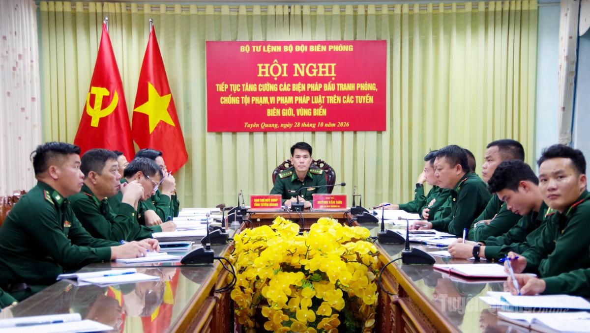 Các đại biểu dự hội nghị tại điểm cầu Ban Chỉ huy Bộ đội Biên phòng tỉnh Tuyên Quang.