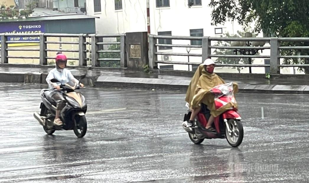 Mưa dông xuất hiện ở một số nơi trên địa bàn tỉnh.