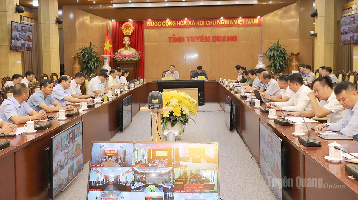 Quang cảnh cuộc họp.