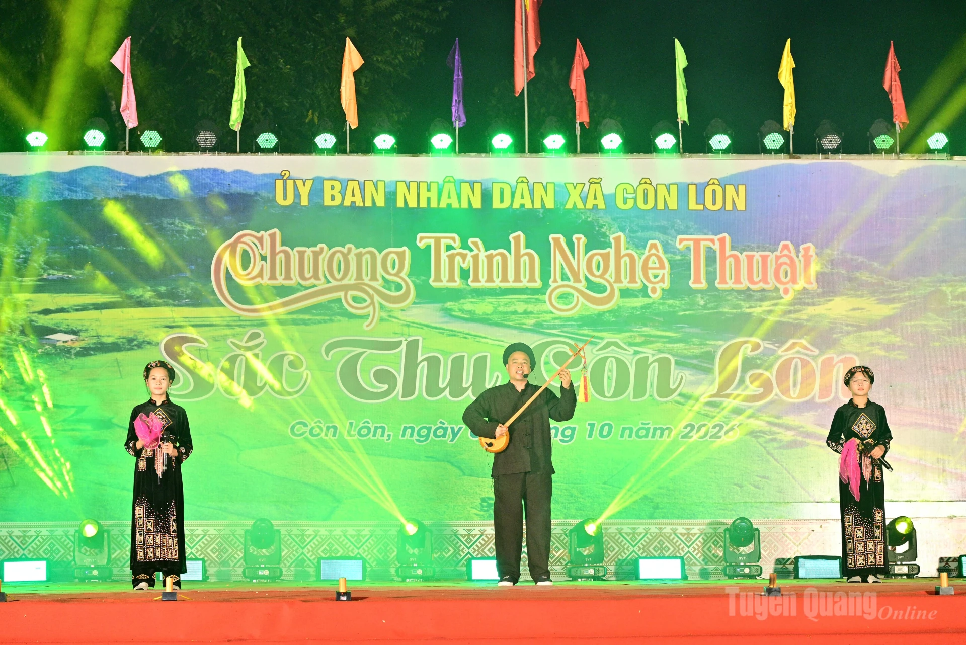 Chương trình nghệ thuật giàu bản sắc của địa phương.