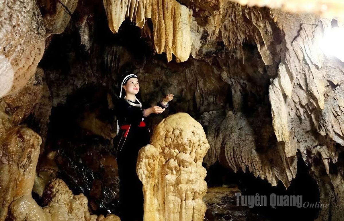 The cave system in Cao Duong is exceptionally beautiful.