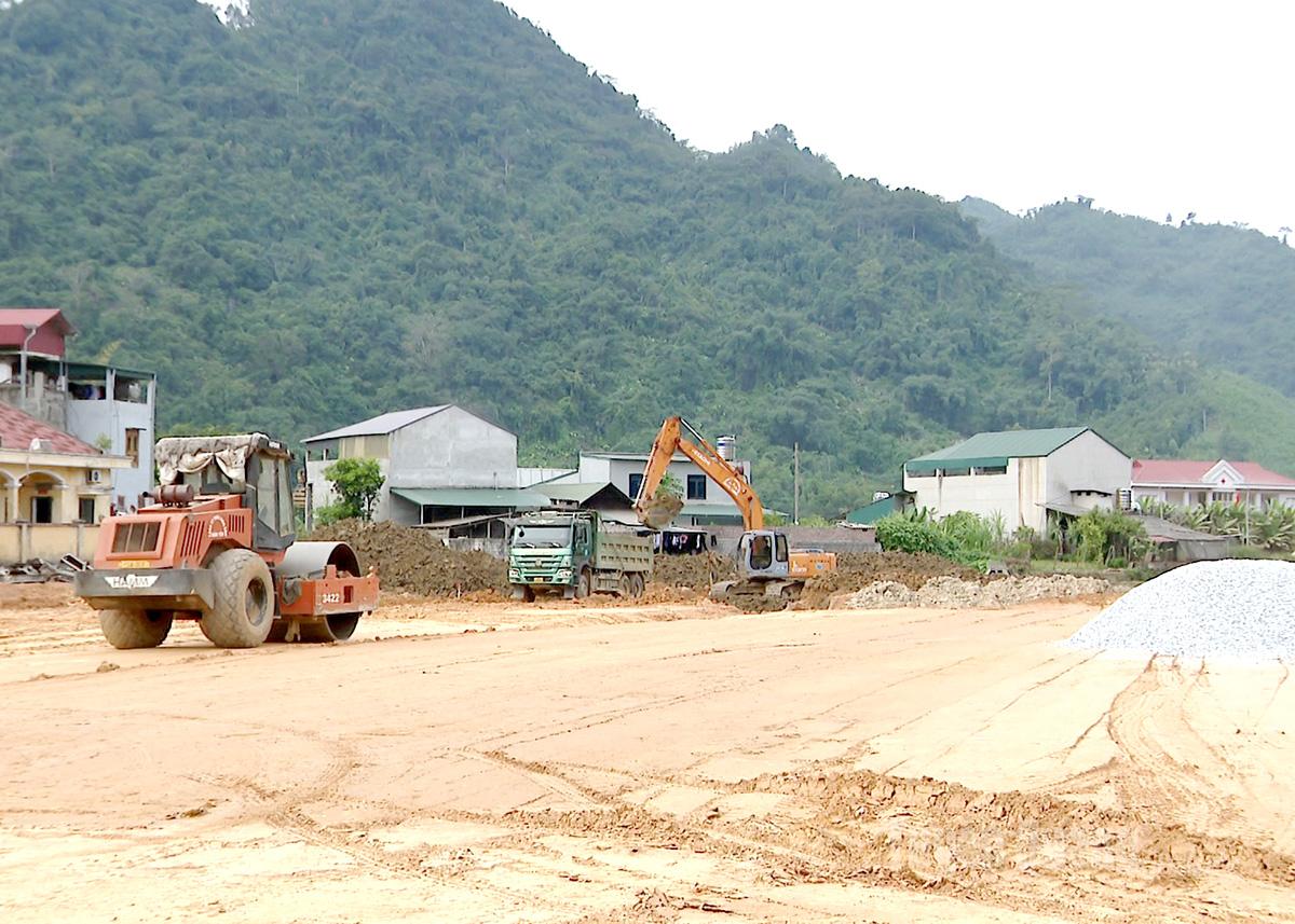 Khu tái định cư thuộc dự án đường Hồ Chí Minh, đoạn Chợ Chu – Ngã ba Trung Sơn đang gấp rút hoàn thành.