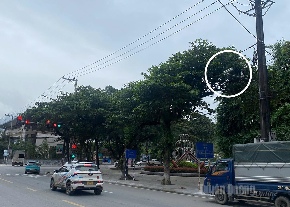 Hệ thống Camera phạt nguội được lắp đặt tại các tuyến đường trên địa bàn phường Hà Giang 1, góp phần đảm bảo trật tự an toàn giao thông.