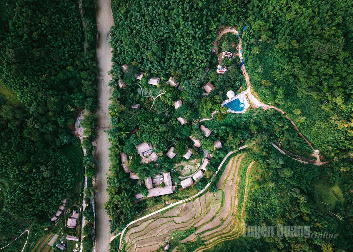 Panhou Retreat nestled amidst the lush greenery of Thong Nguyen commune.
