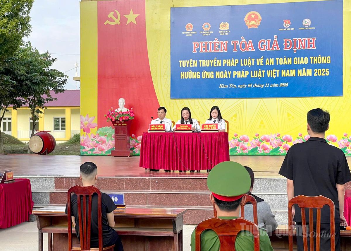 Phiên tòa giả định tổ chức tại trường THPT Hàm Yên.