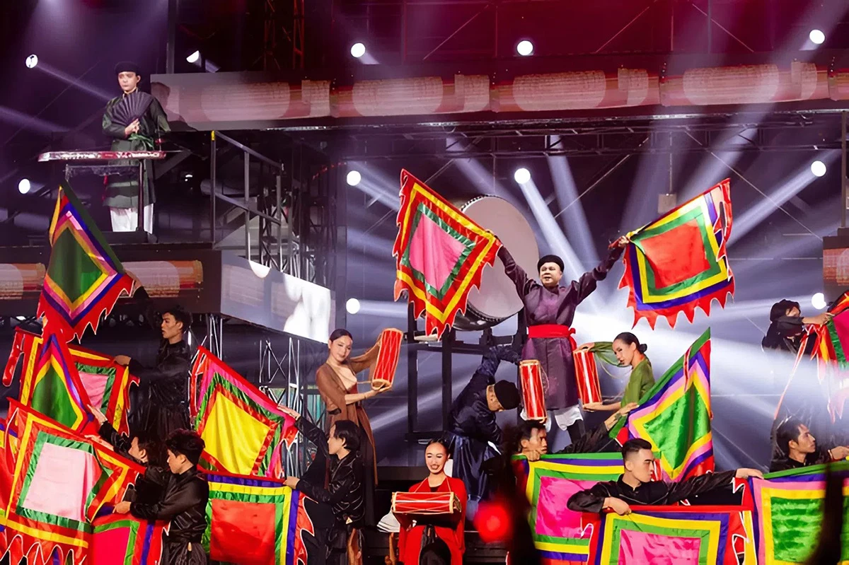 Tiết mục Trống cơm đầy thú vị ở công diễn Anh trai vượt ngàn chông gai.