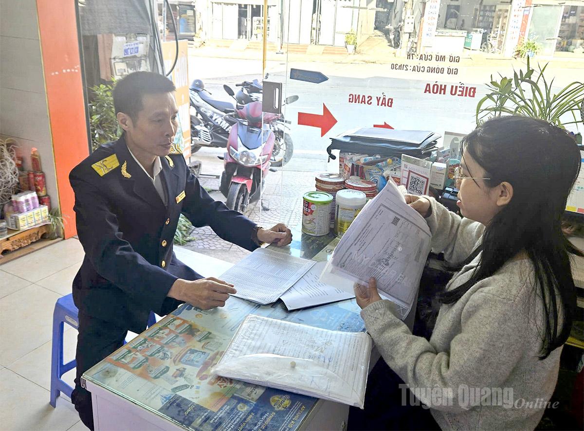 Hoạt động tuyên truyền lưu động kết hợp hỗ trợ sâu sát đã góp phần giúp hộ kinh doanh hiểu đúng chính sách.