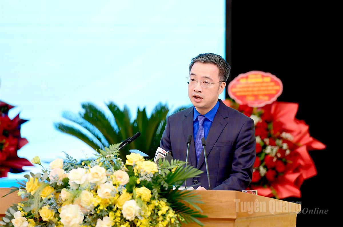 Đồng chí Nguyễn Tường Lâm, Bí thư Trung ương Đoàn, Chủ tịch Trung ương Hội Liên hiệp Thanh niên Việt Nam phát biểu chỉ đạo Đại hội.