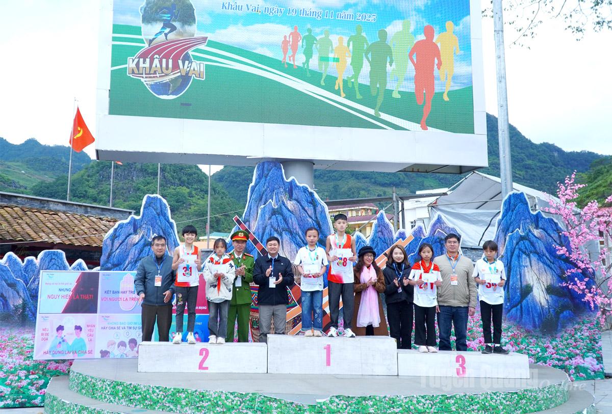 Giải chạy “Thiếu niên Khâu Vai chạy trên cung đường Hạnh Phúc” năm 2025.