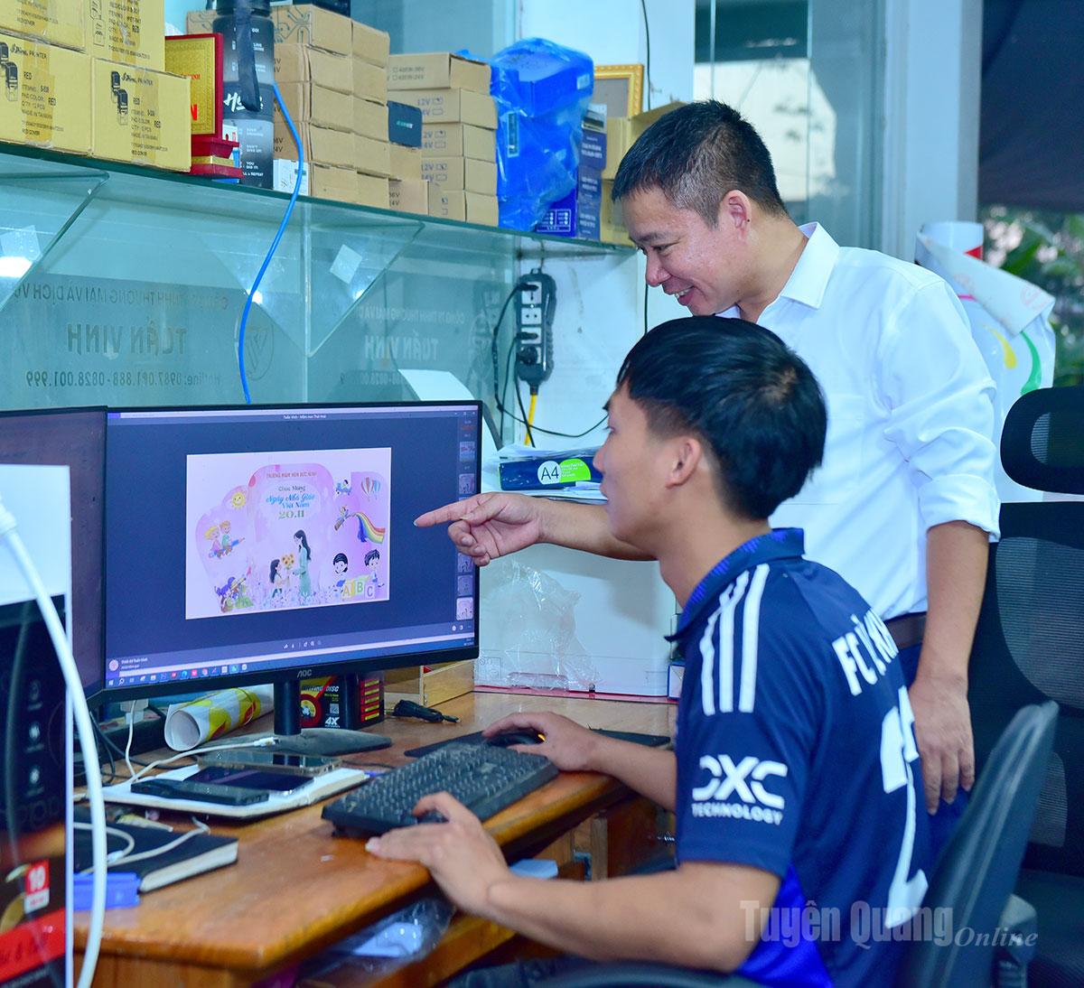 Anh Nguyễn Văn Tuấn luôn tận tình hướng dẫn, đào tạo xây dựng đội ngũ nhân viên chuyên nghiệp.