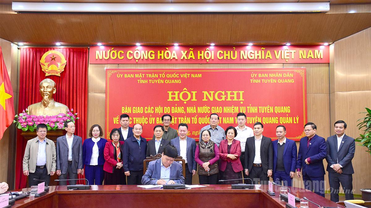 Các Hội ký biên bản bàn giao.