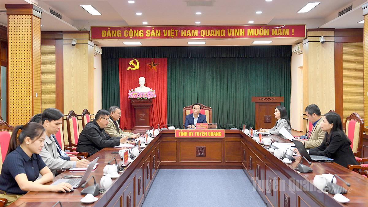 Các đại biểu tham dự lớp tập huấn, bồi dưỡng tại điểm cầu Tỉnh uỷ.