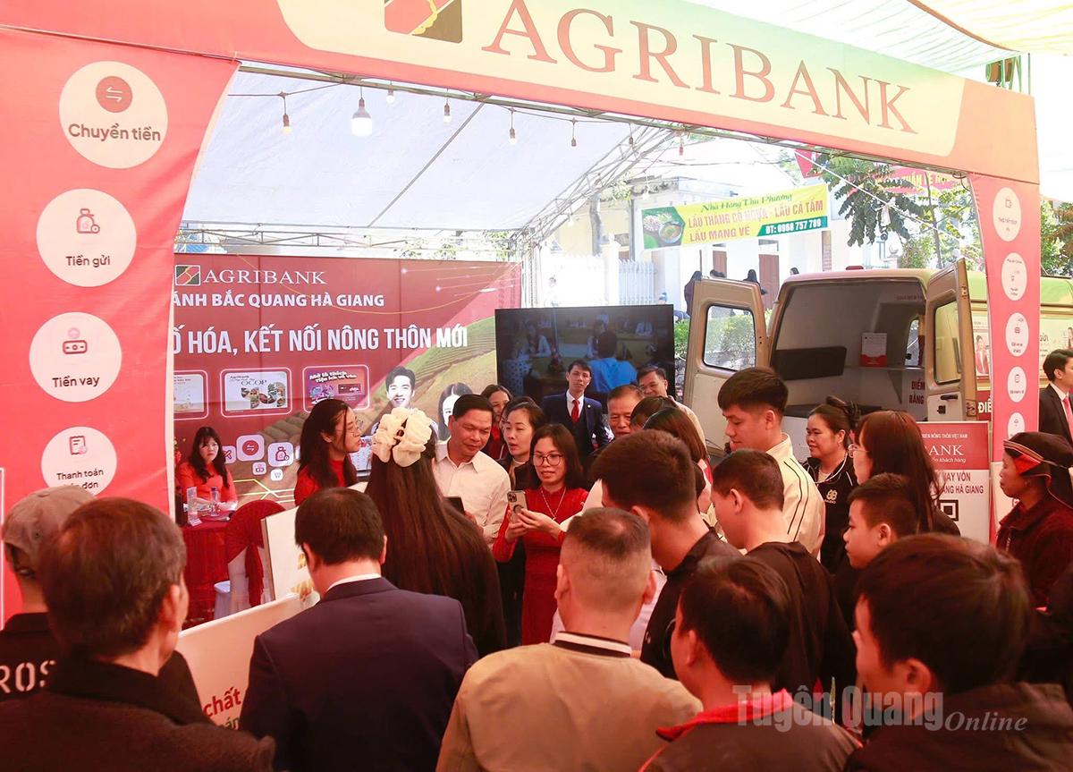 Gian hàng tại “Hội chợ số” của Agribank Chi nhánh Bắc Quang (thuộc Agribank Hà Giang).