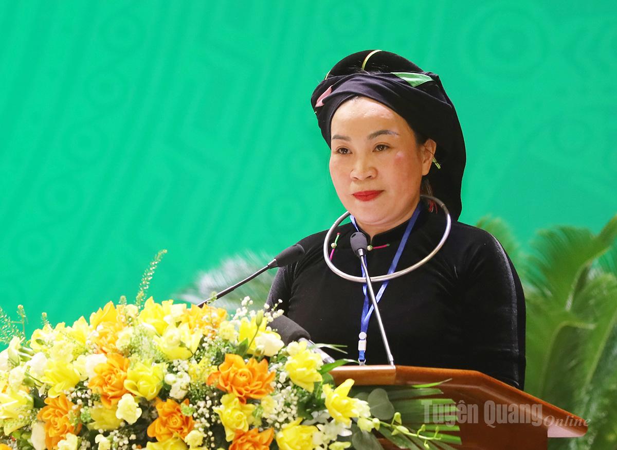 Đồng chí Chu Thị Ngọc Diệp, Chủ tịch Hội Nông dân tỉnh phát biểu khai mạc Đại hội.