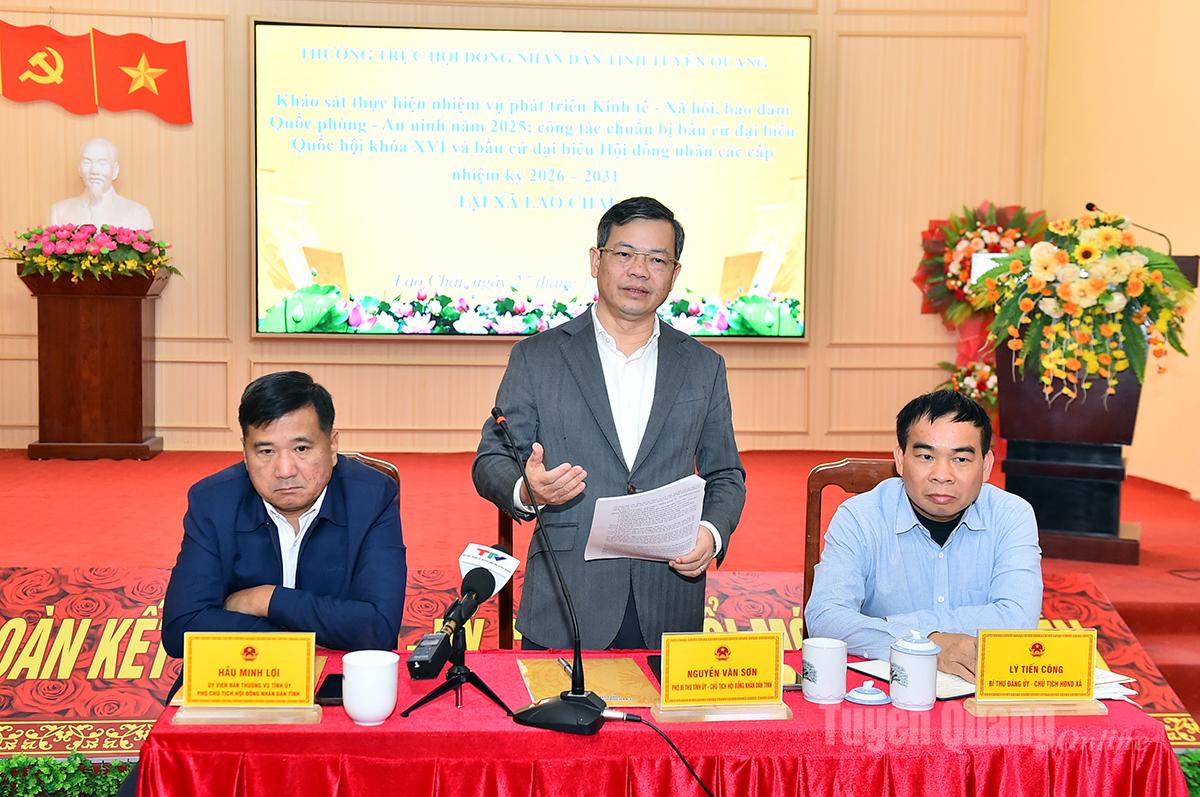 Đồng chí Chủ tịch HĐND tỉnh Nguyễn Văn Sơn phát biểu tại buổi làm việc.