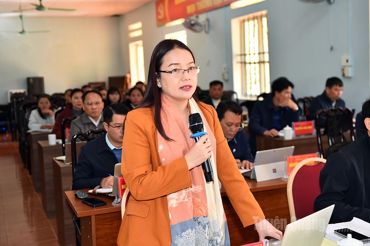 Lãnh đạo Ban Văn hóa - Xã hội phát biểu tại buổi làm việc.