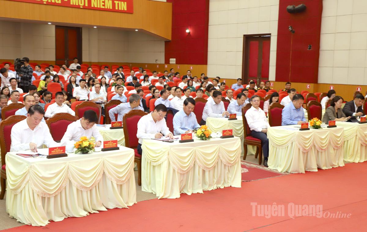 Các đại biểu dự hội nghị.