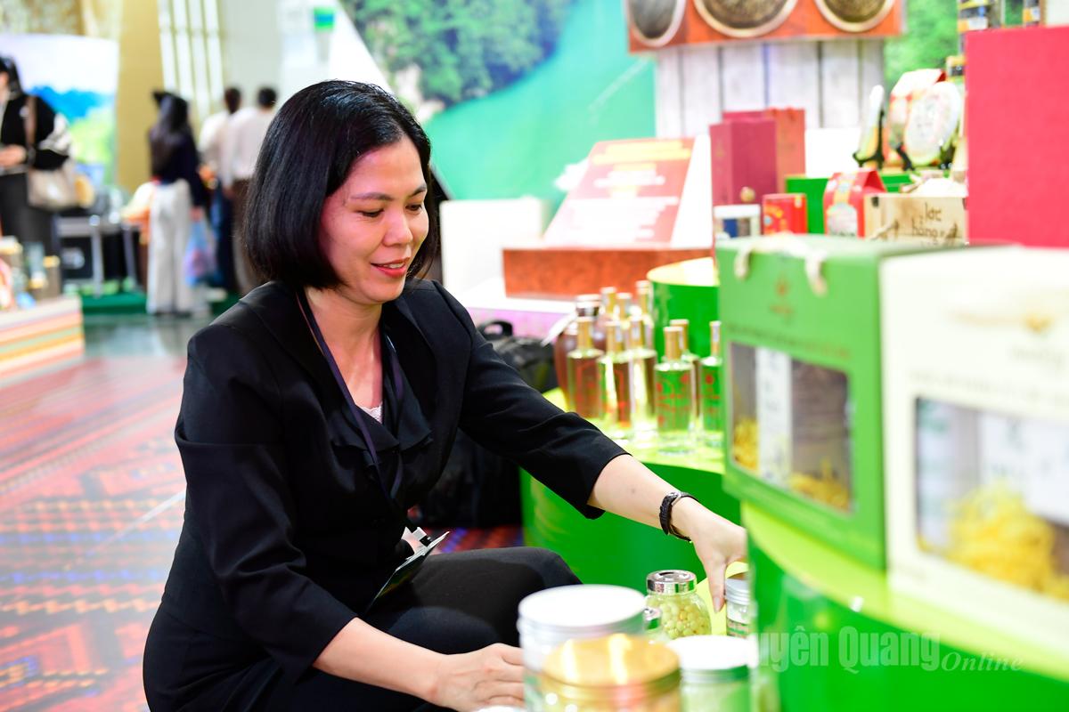  OCOP products rated from three to five stars were showcased at the event.