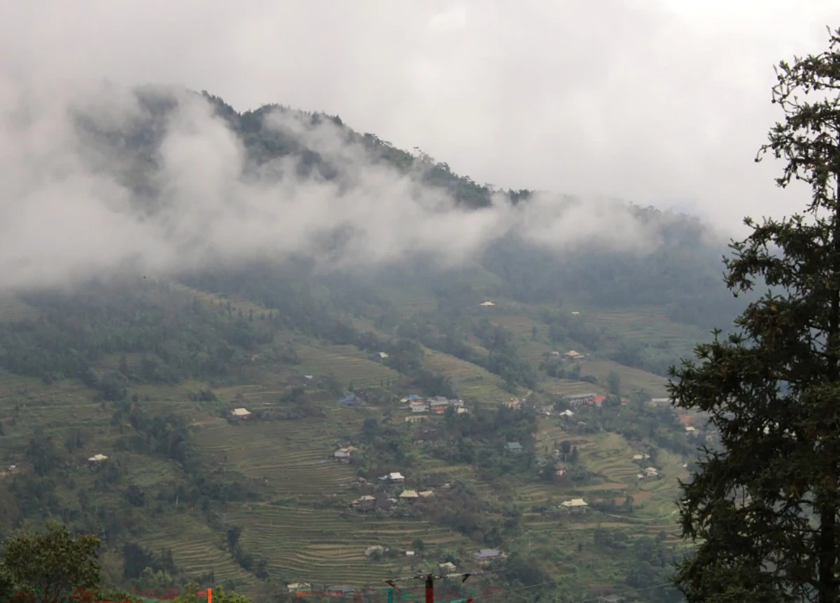 Toàn tỉnh vẫn còn gần 200 thôn bản “hai không” – không sóng di động, không điện lưới quốc gia.